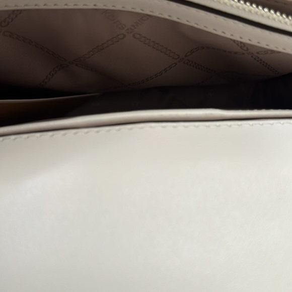 Michael Kors White Crossbody handbag brand new! - Picture 9 of 12